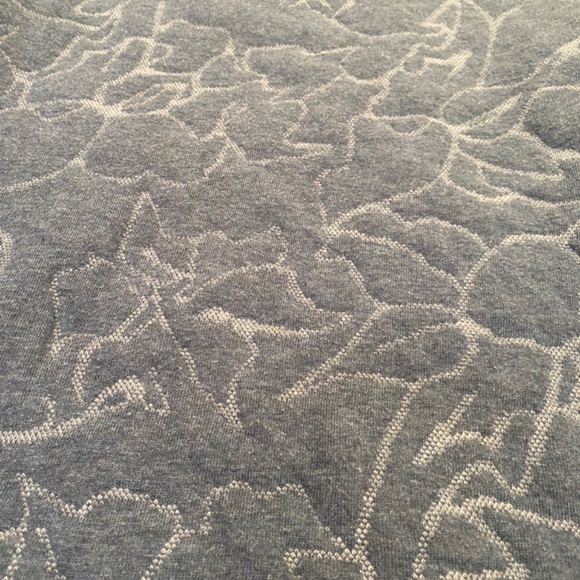 Prana Blue Grey Women’s Cozy Quilted Sweatshirt, size Medium - Picture 4 of 5